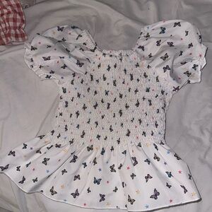 beautiful butterfly blouse. 2-3t